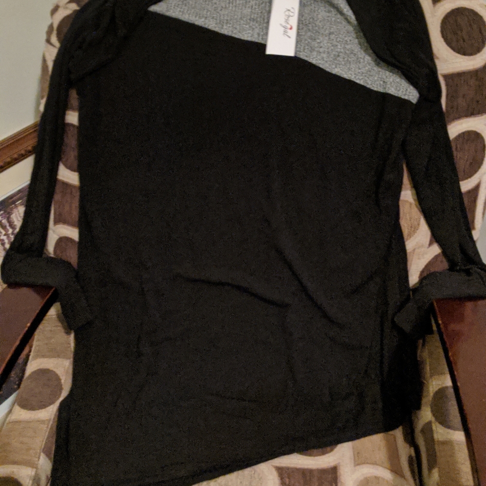 Tops - Picture 4 of 7